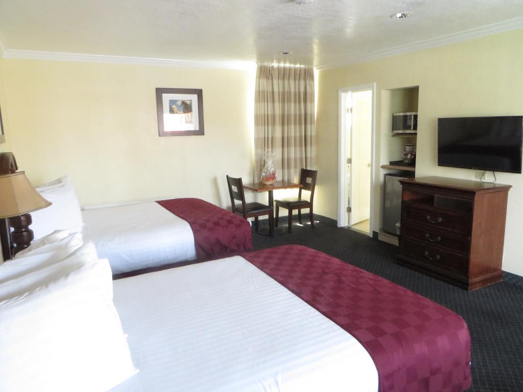 Best Inn & Suites Buena Park Eksteriør bilde