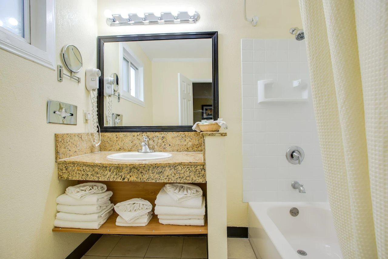 Best Inn & Suites Buena Park Eksteriør bilde